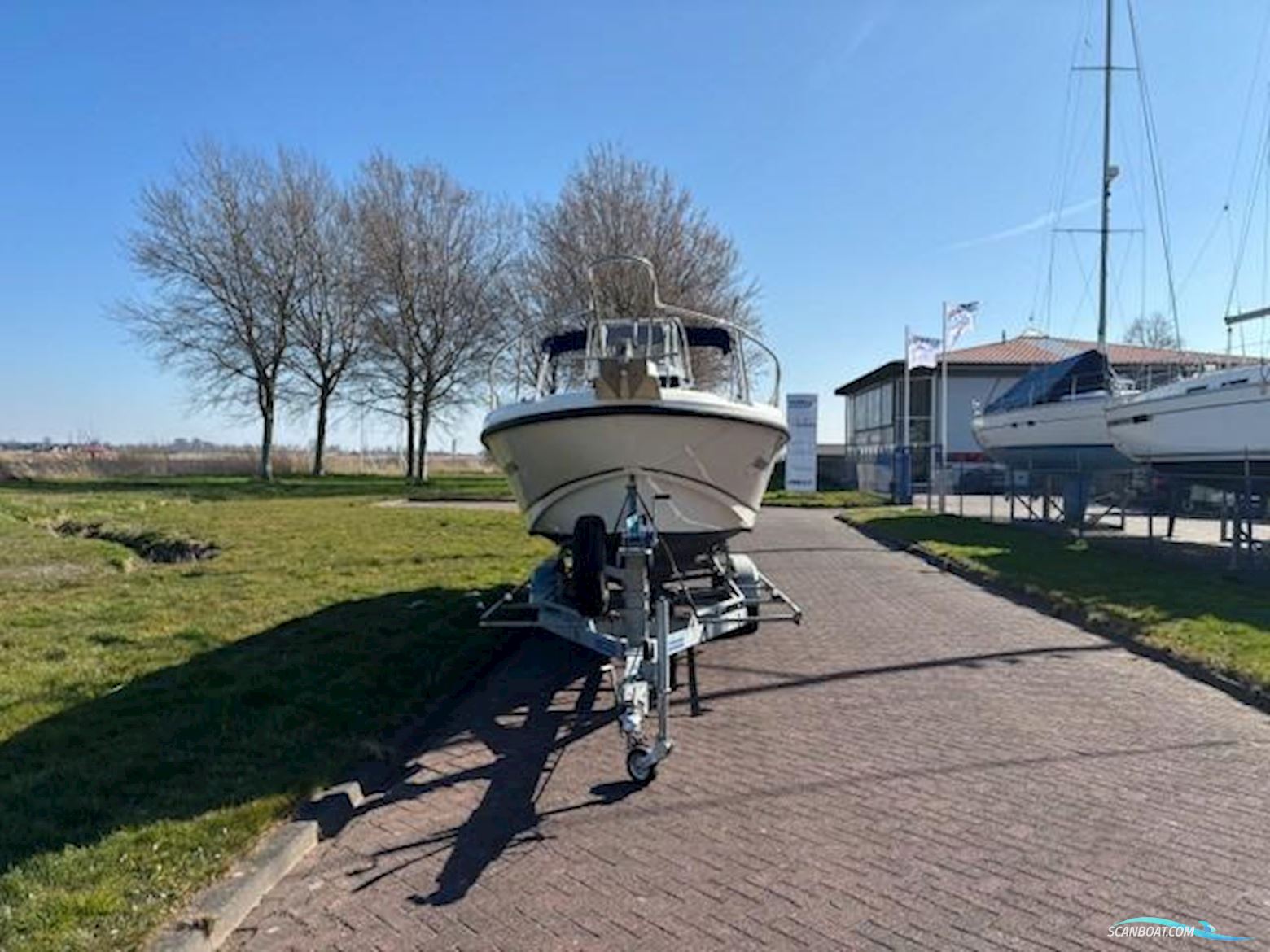 Boston Whaler Outrage 23