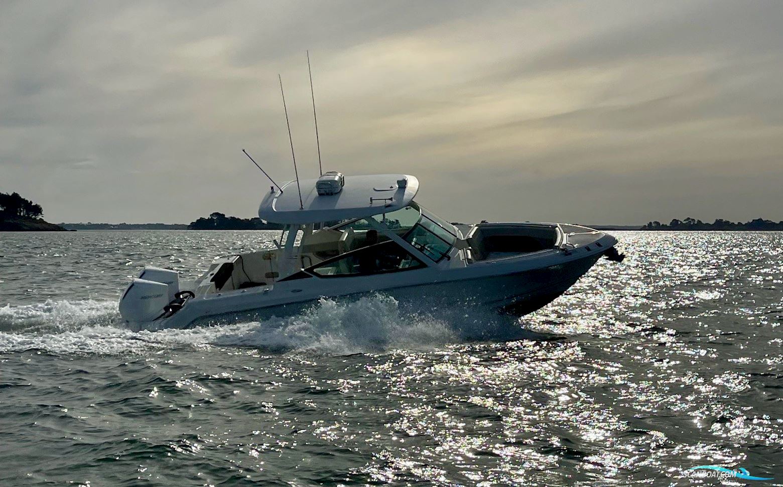 Boston Whaler Vantage 280 Motorbåt 2021, med Mercury V8 300 CV XL AMS motor, Frankrike