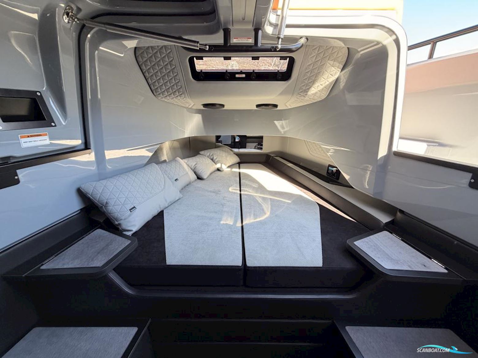 Brabus Shadow 1000 Sun Top