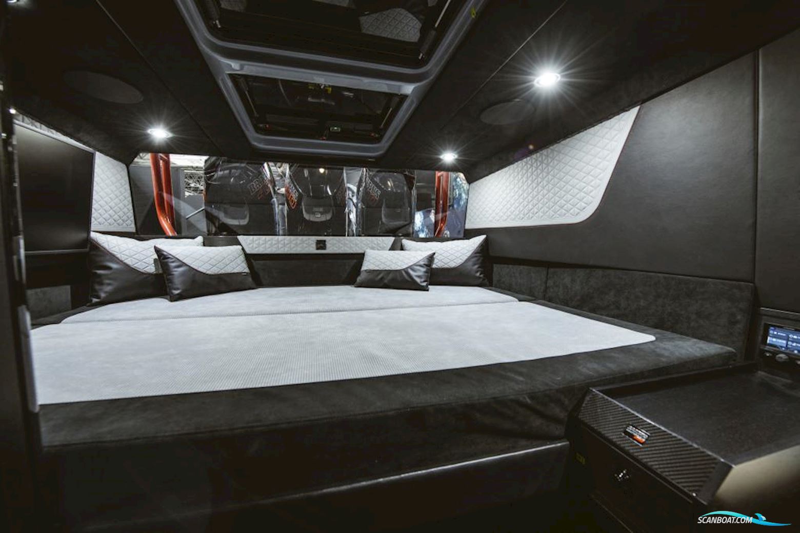 Brabus Shadow 1300 Cross-Top