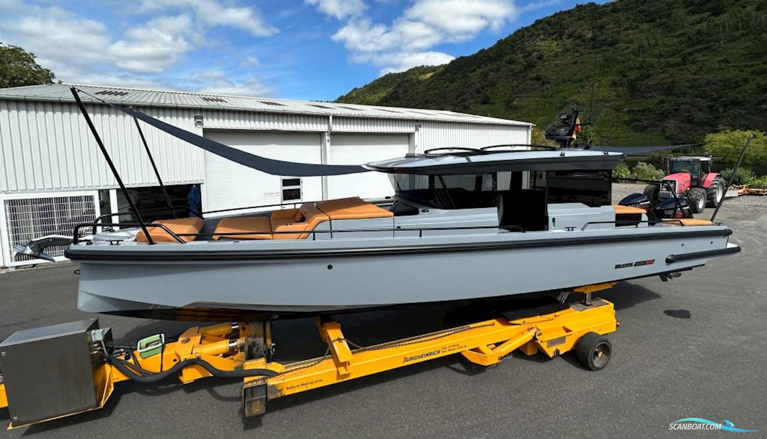 Brabus Shadow 900 Cross Cabin