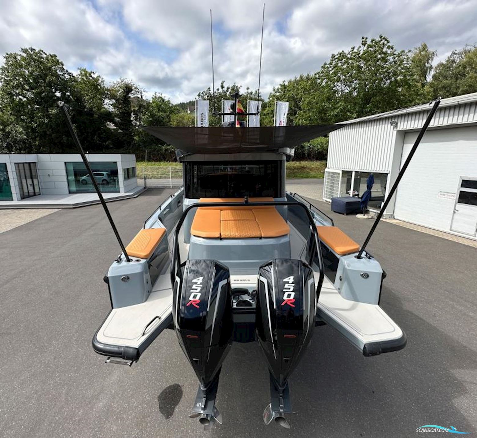 Brabus Shadow 900 Cross Cabin