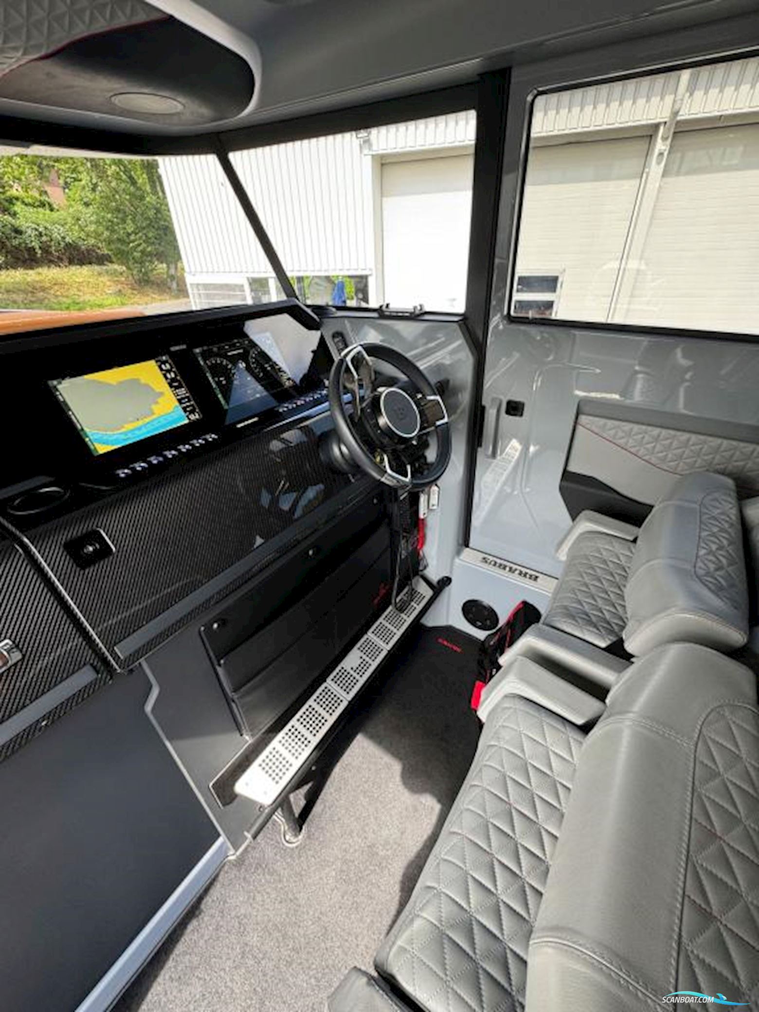 Brabus Shadow 900 Cross Cabin