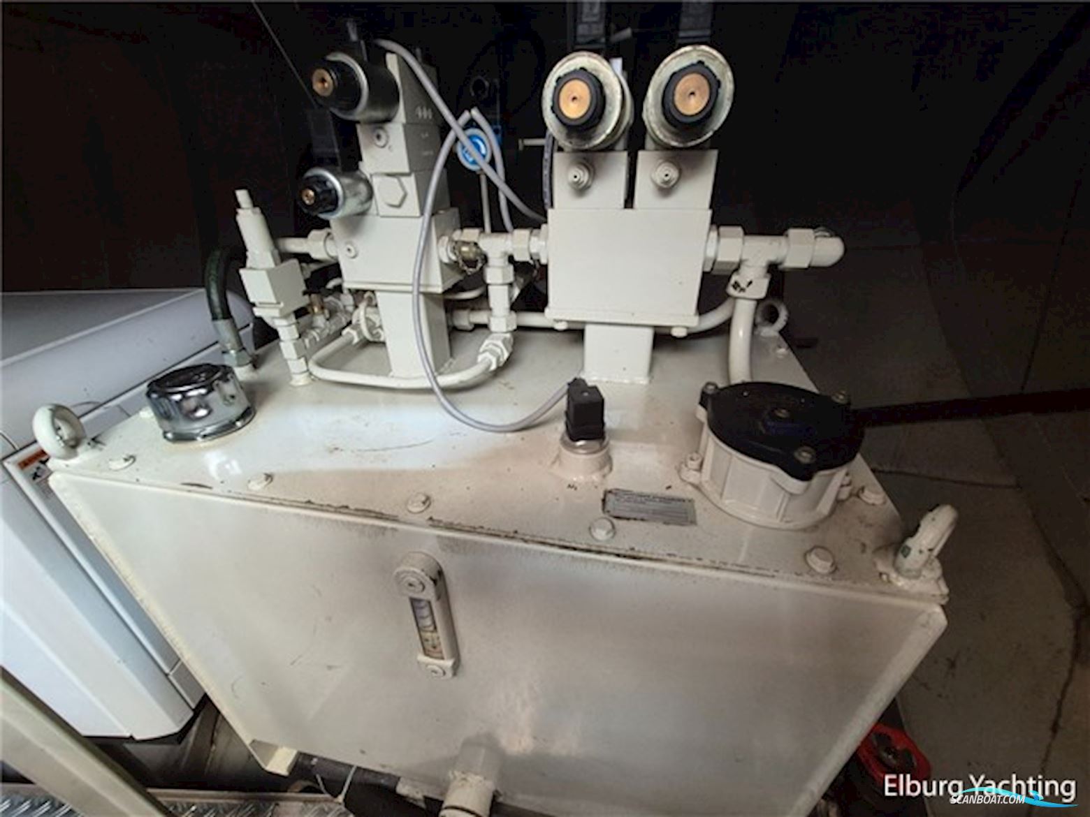 Bronsveen Spitsgatkotter 14.98 