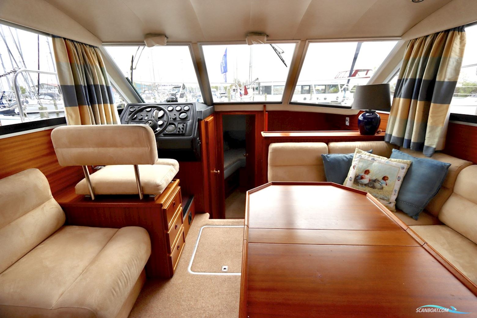 Broom 33