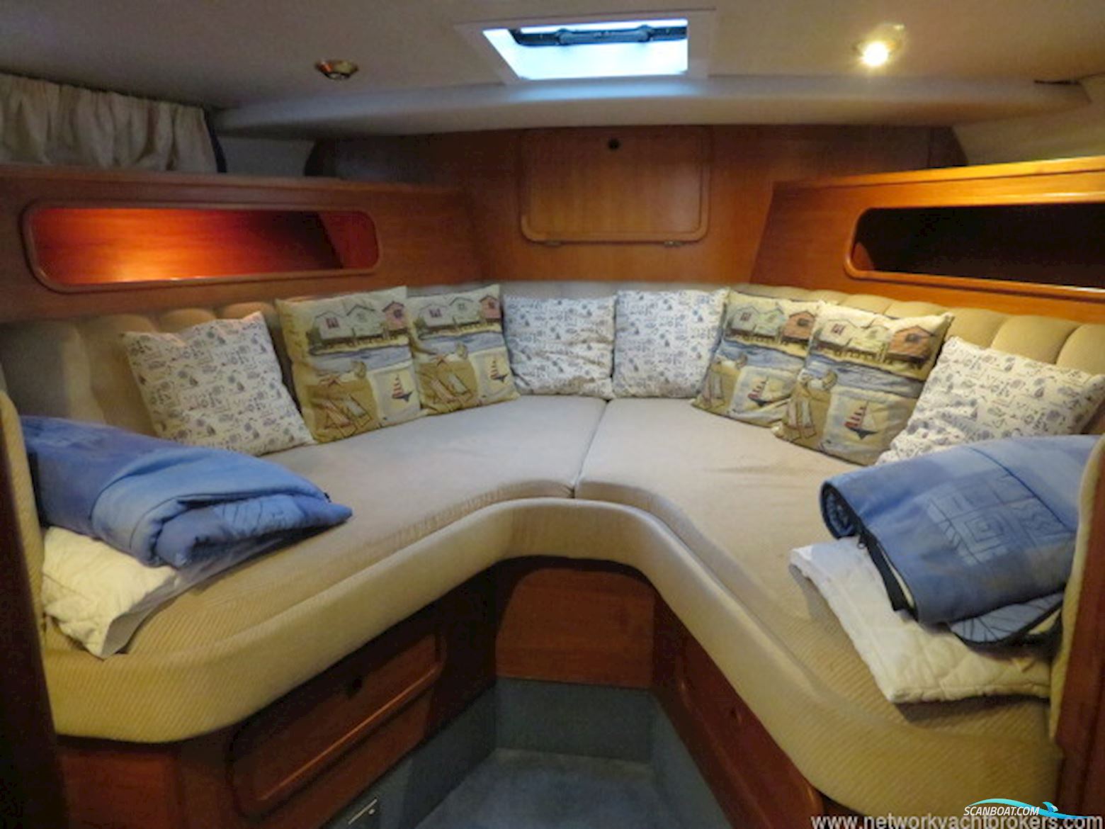 Broom 40 Monarch