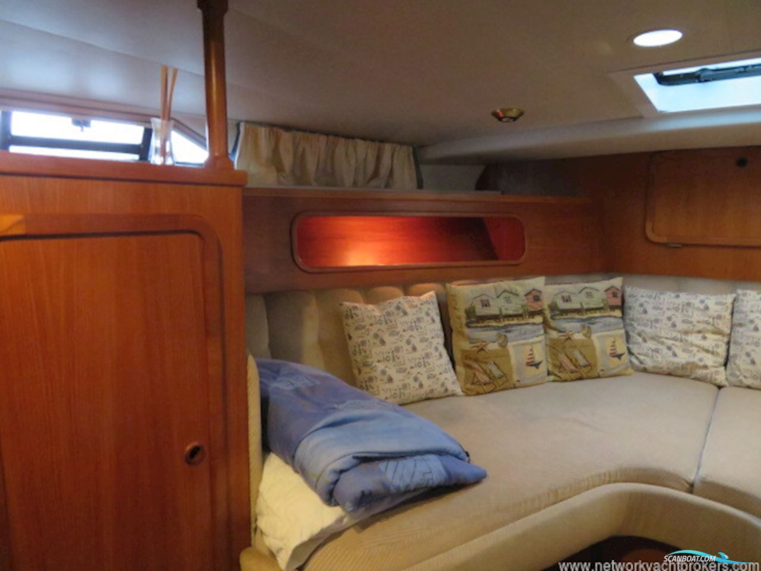 Broom 40 Monarch