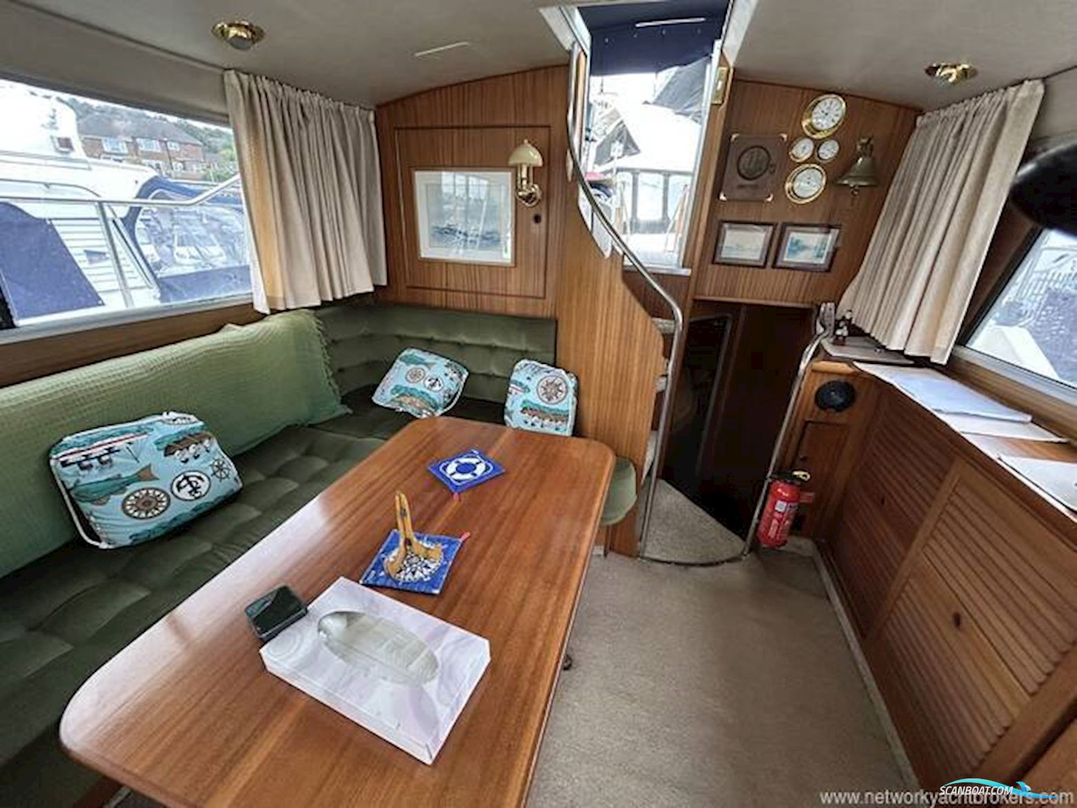 Broom Crown 37