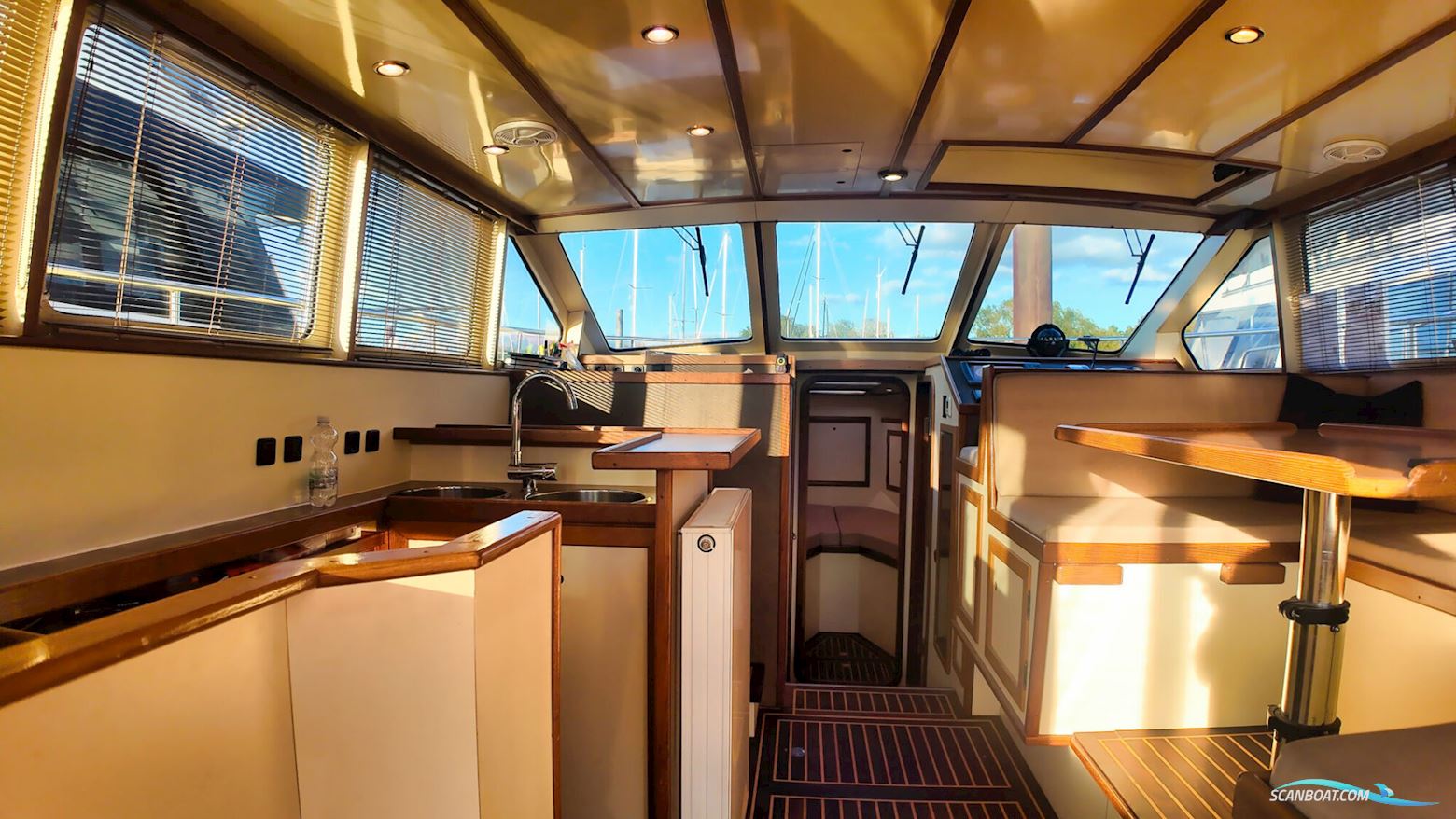 Bruce Roberts Euro 12.00 Flybridge