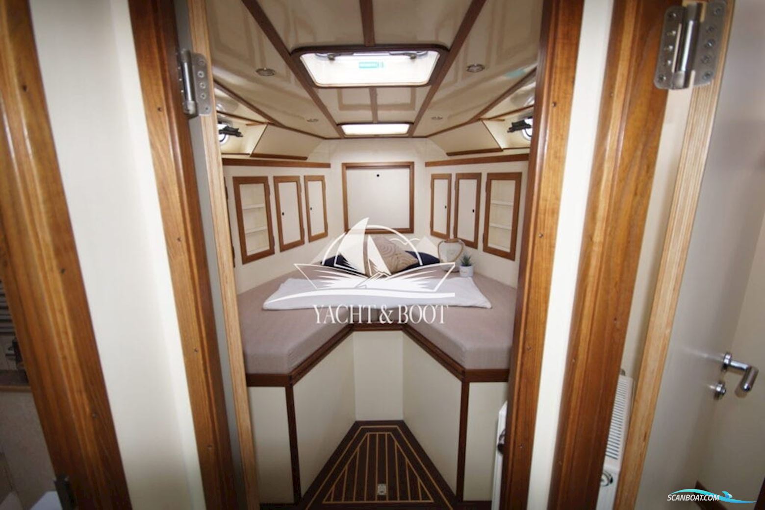 Bruce Roberts Europe 1200