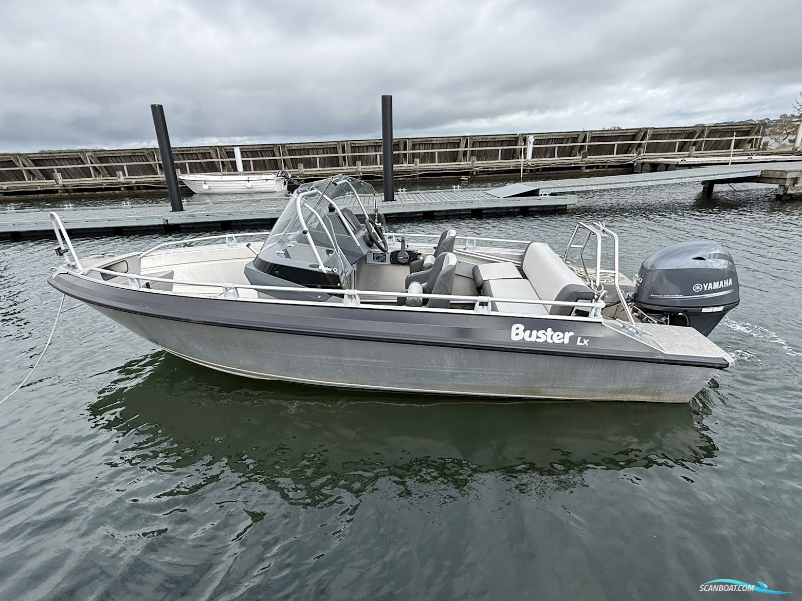 Buster LX med 60 hk Yamaha