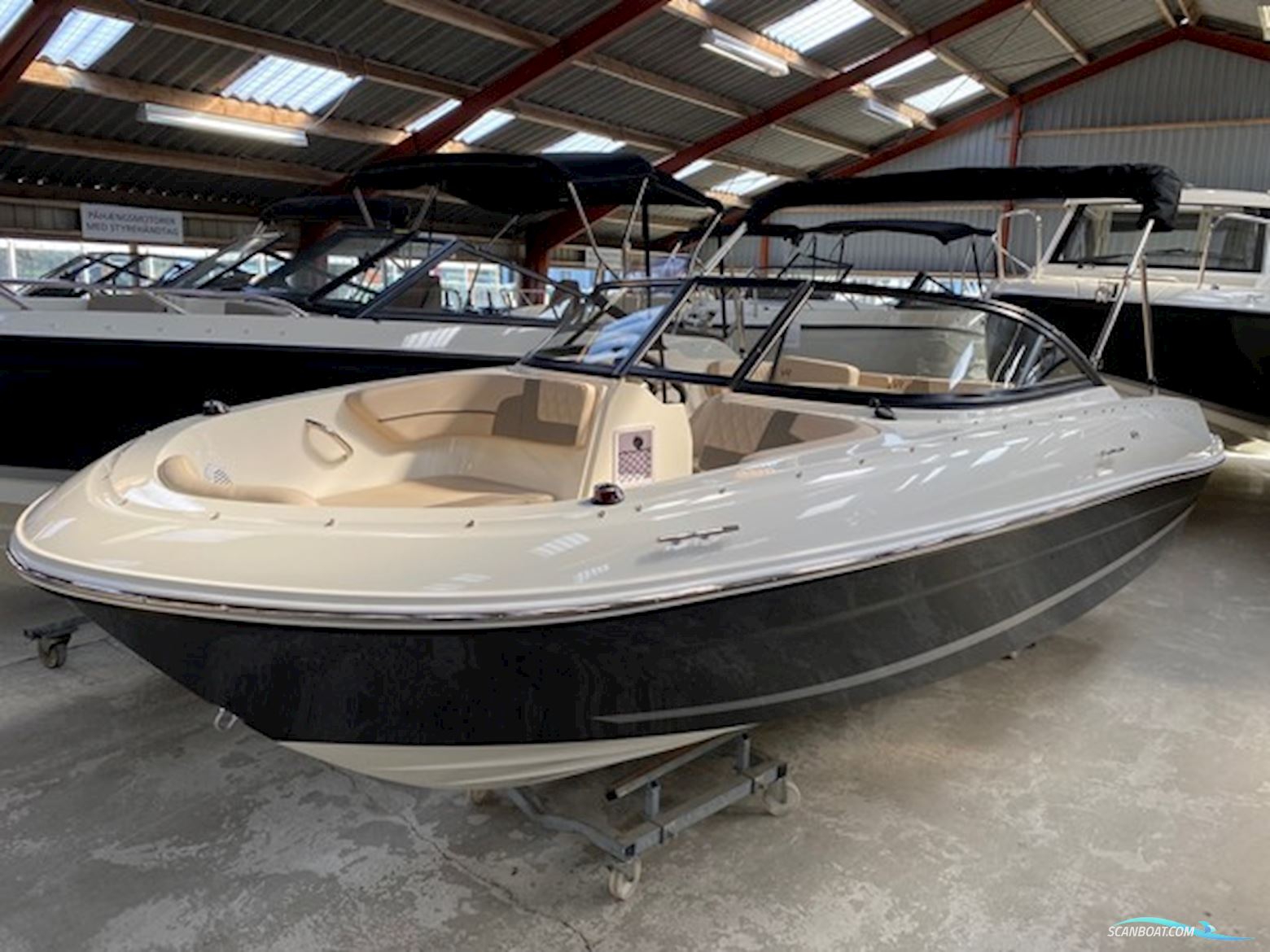 Byliner VR4 Bowrider Med F115 Proxs Mercury-Efi 4 Takt