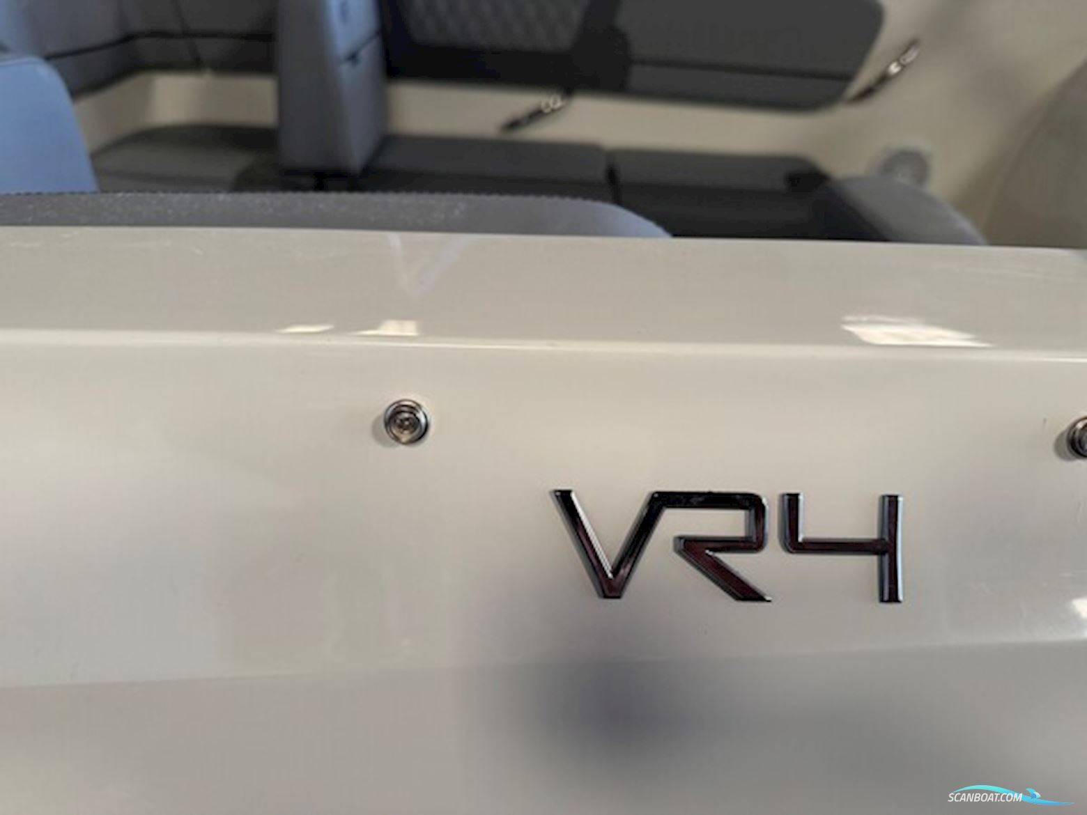 Byliner VR4 Bowrider Med F115 Proxs Mercury-Efi 4 Takt