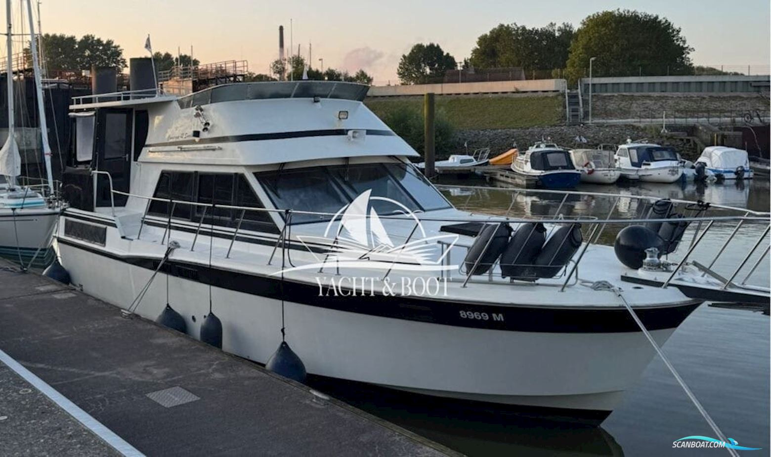 Camargue Yacht 42 Sundeck Motorbåt 1988, med Caterpillar Inc. motor, Tyskland