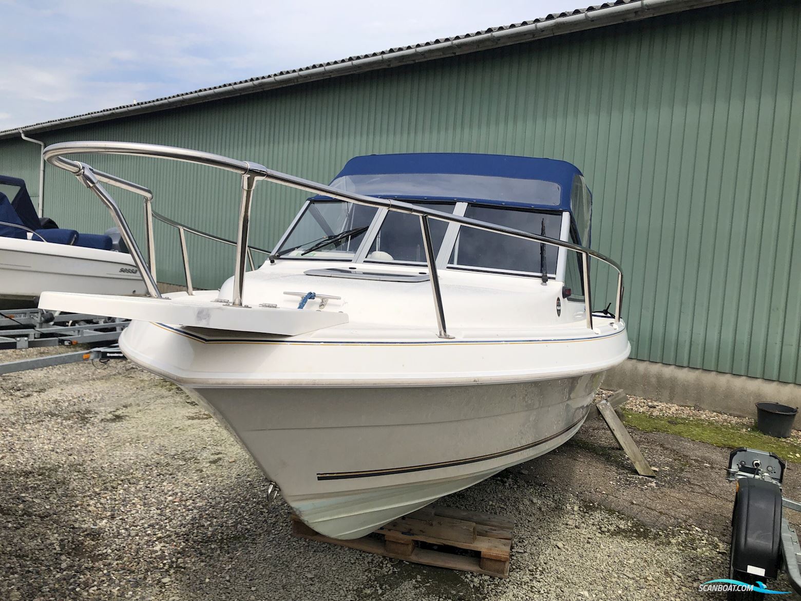 Campion 542 Explorer