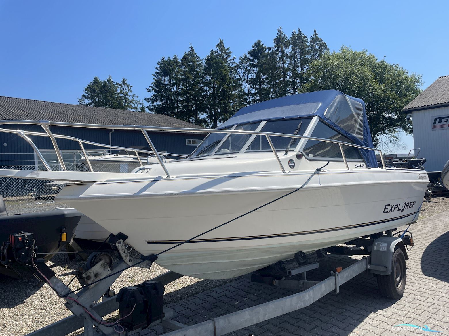 Campion 542 Explorer