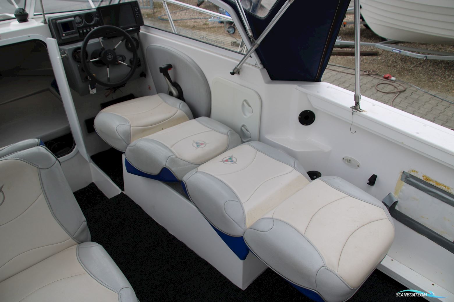 Campion 542 Explorer