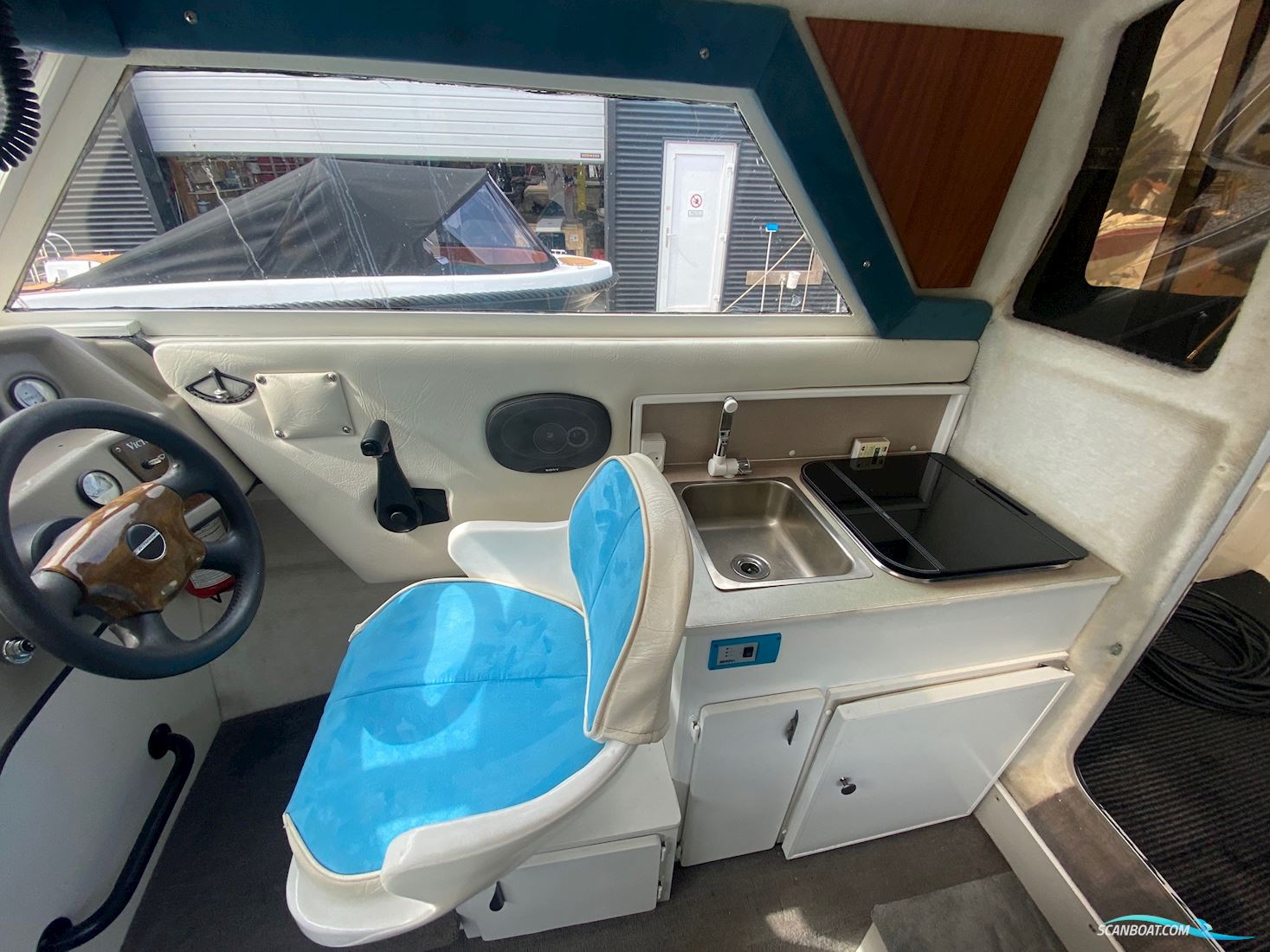 Campion 627 Victoria