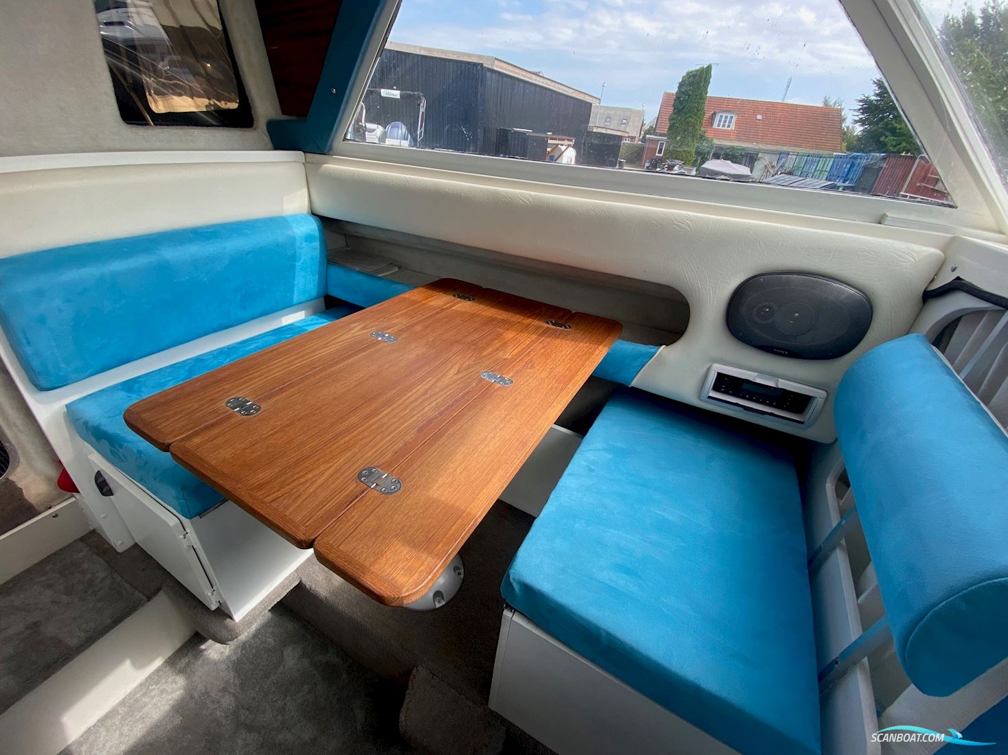 Campion 627 Victoria