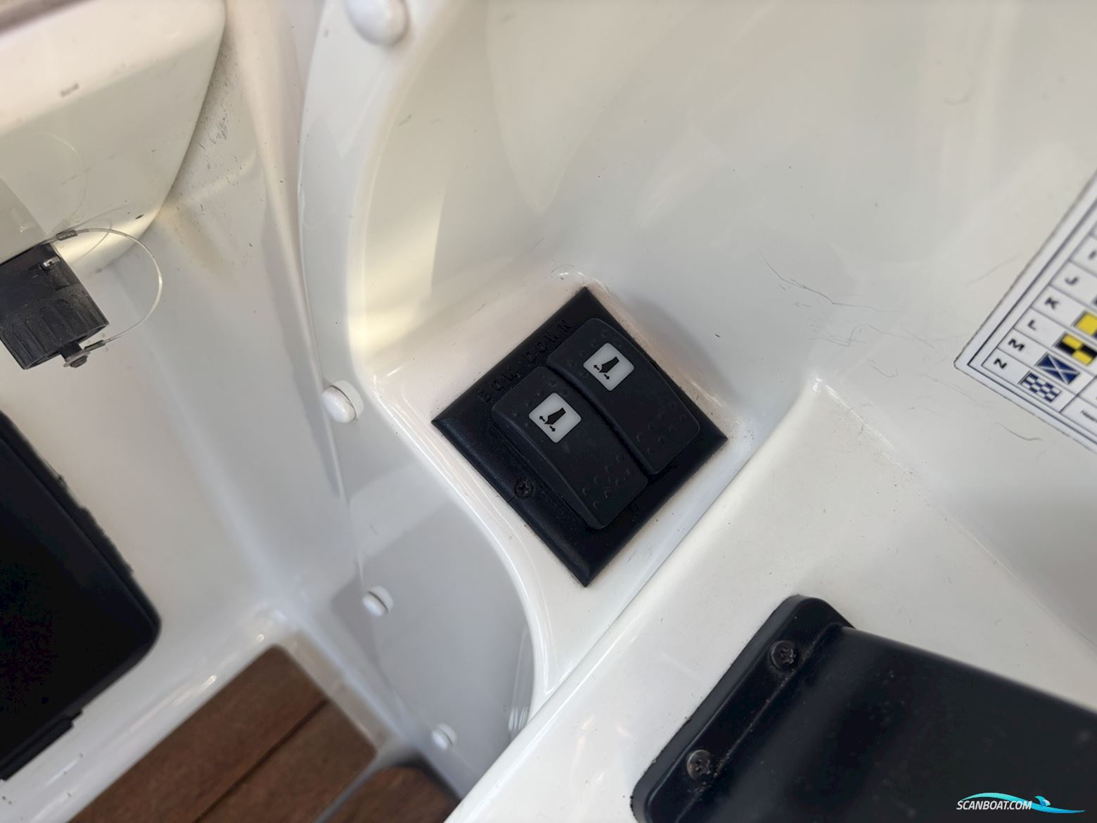 Campion 672 Explorer