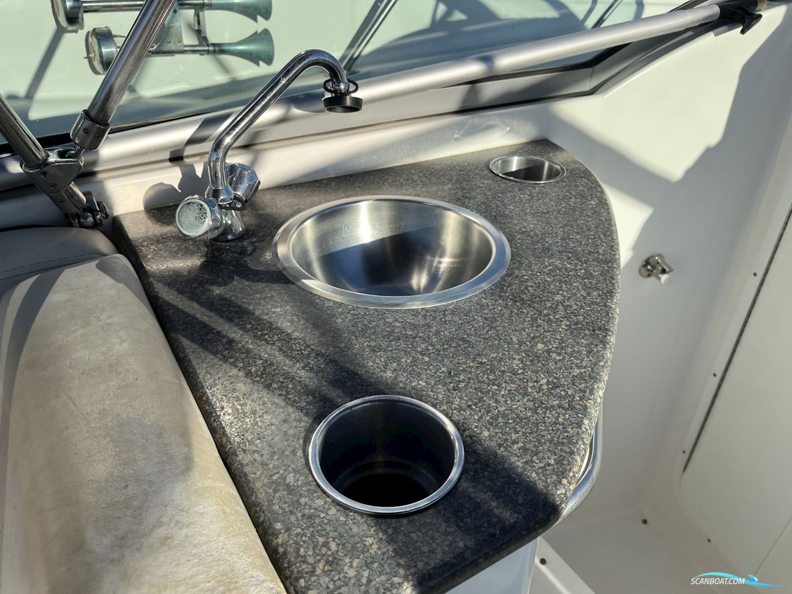 Campion Allante 825 Mid Cabin