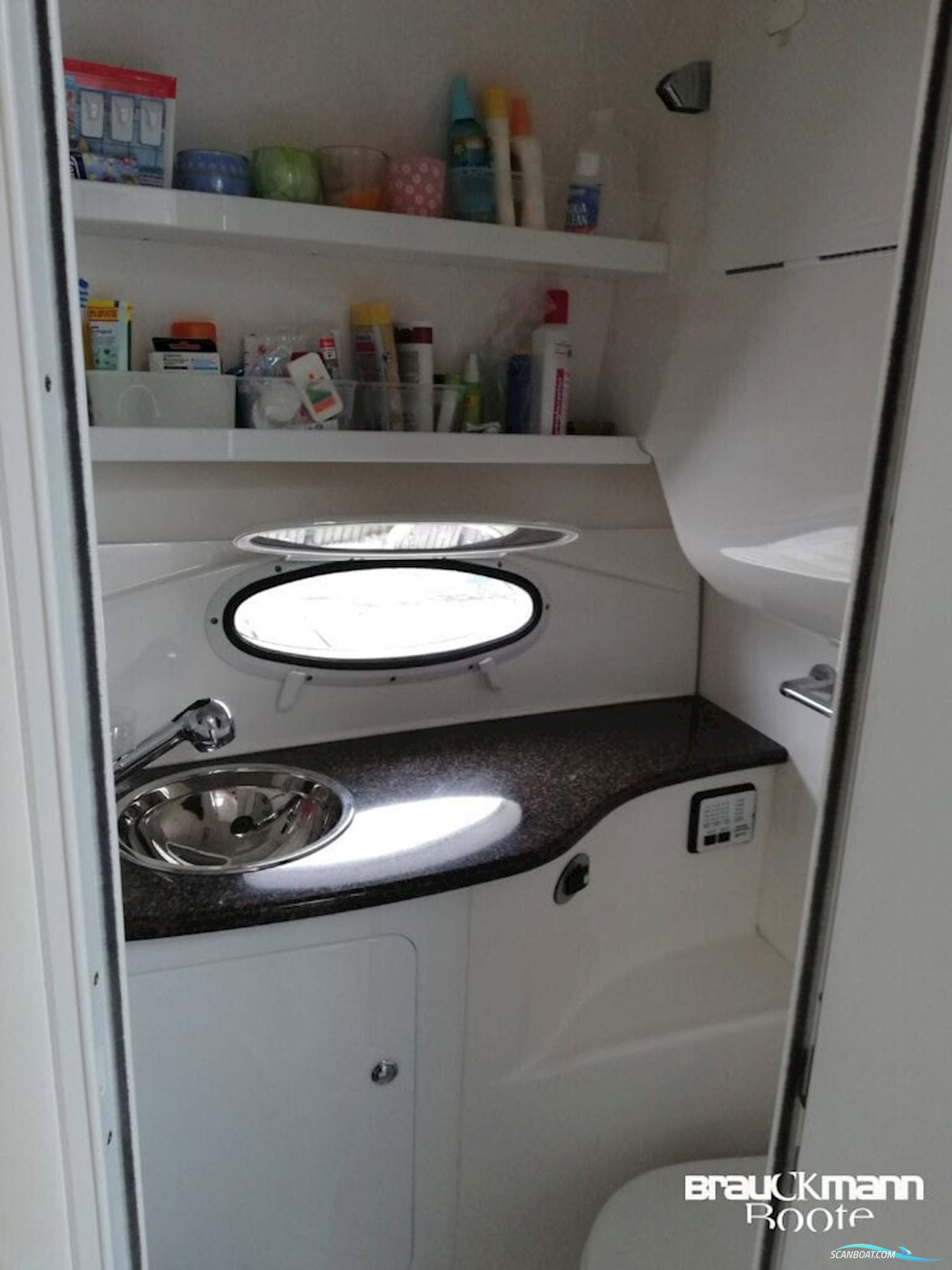 Campion Allante 825i