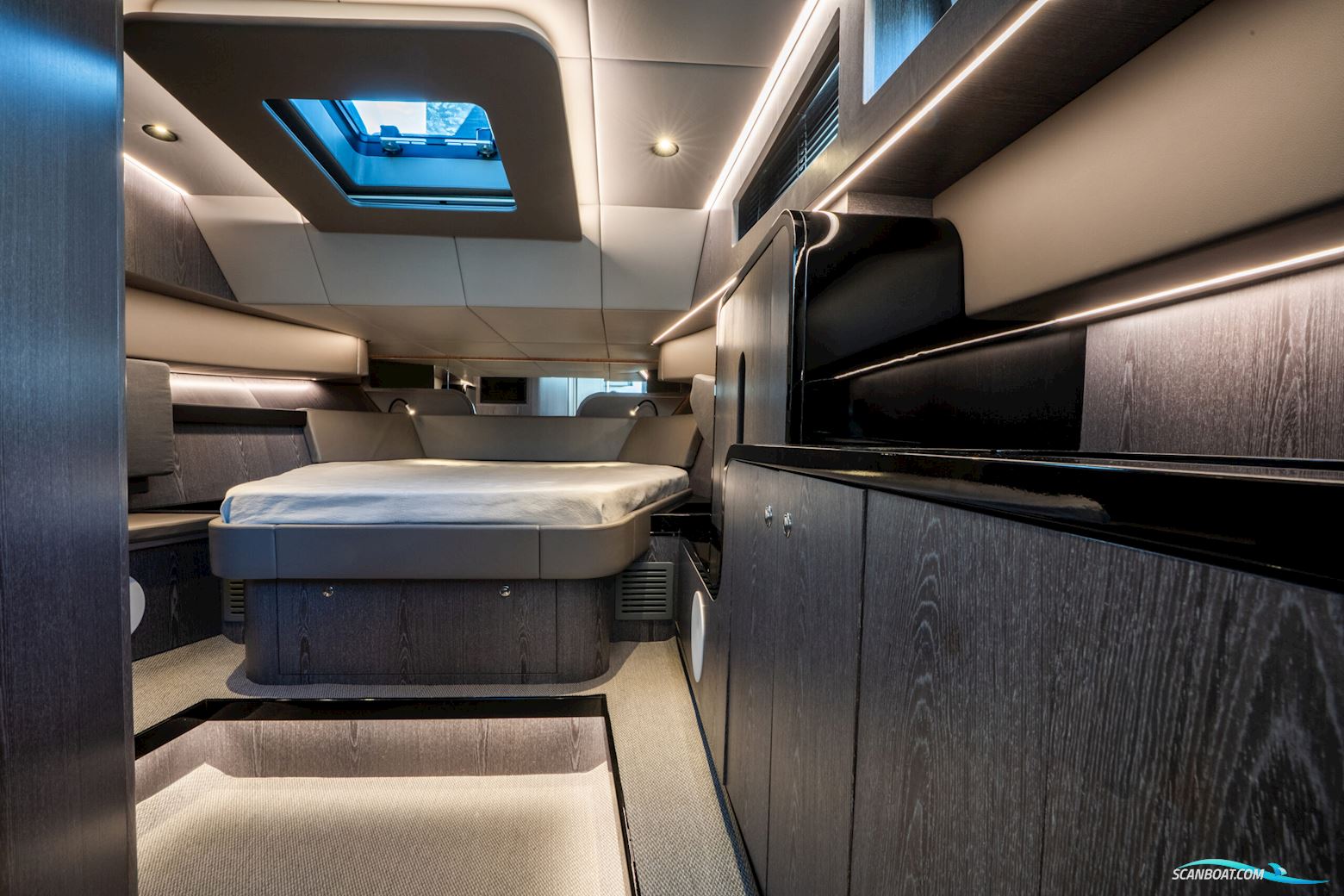 Canados 493 Gladiator Grande