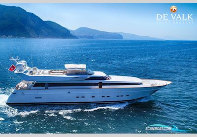 Cantieri Di Pisa Akhir 110 Motorbåt 2000, med Mtu motor, Italien