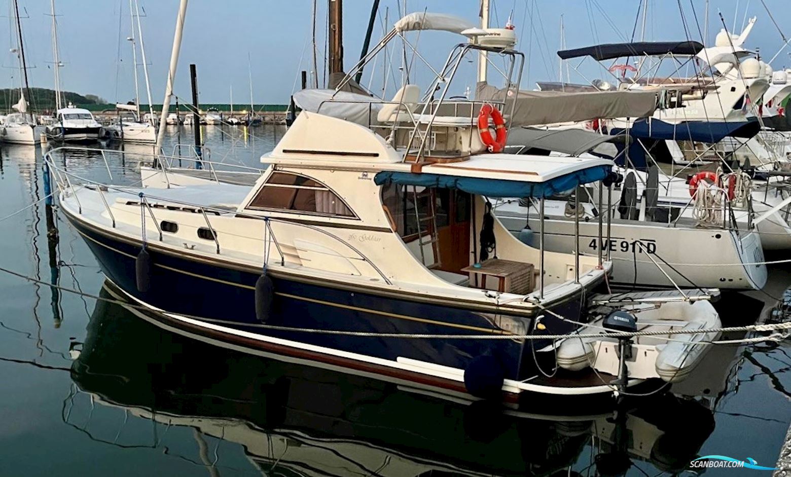 Cantieri Estensi Goldstar 360 Fly Motorbåt 2002, med Yanmar  motor, Italien