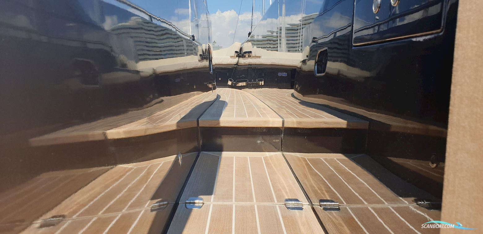 Cantieri Navali del Mediterraneo CONTINENTAL 50