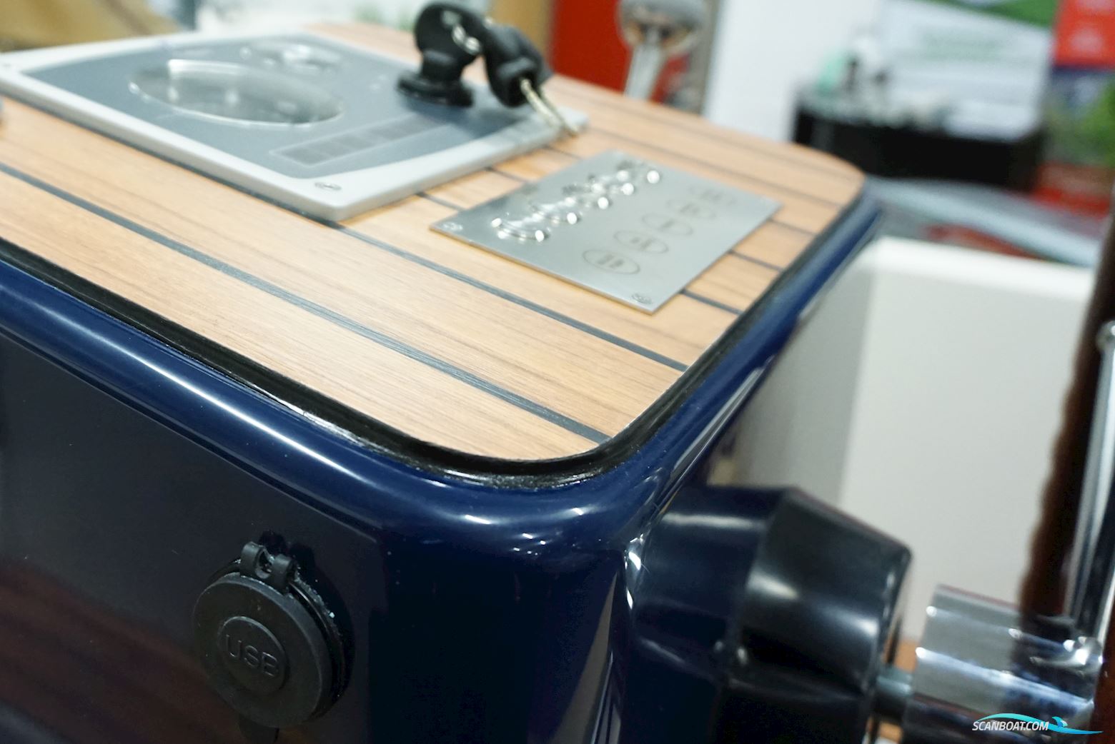 Carisma 570 Tender
