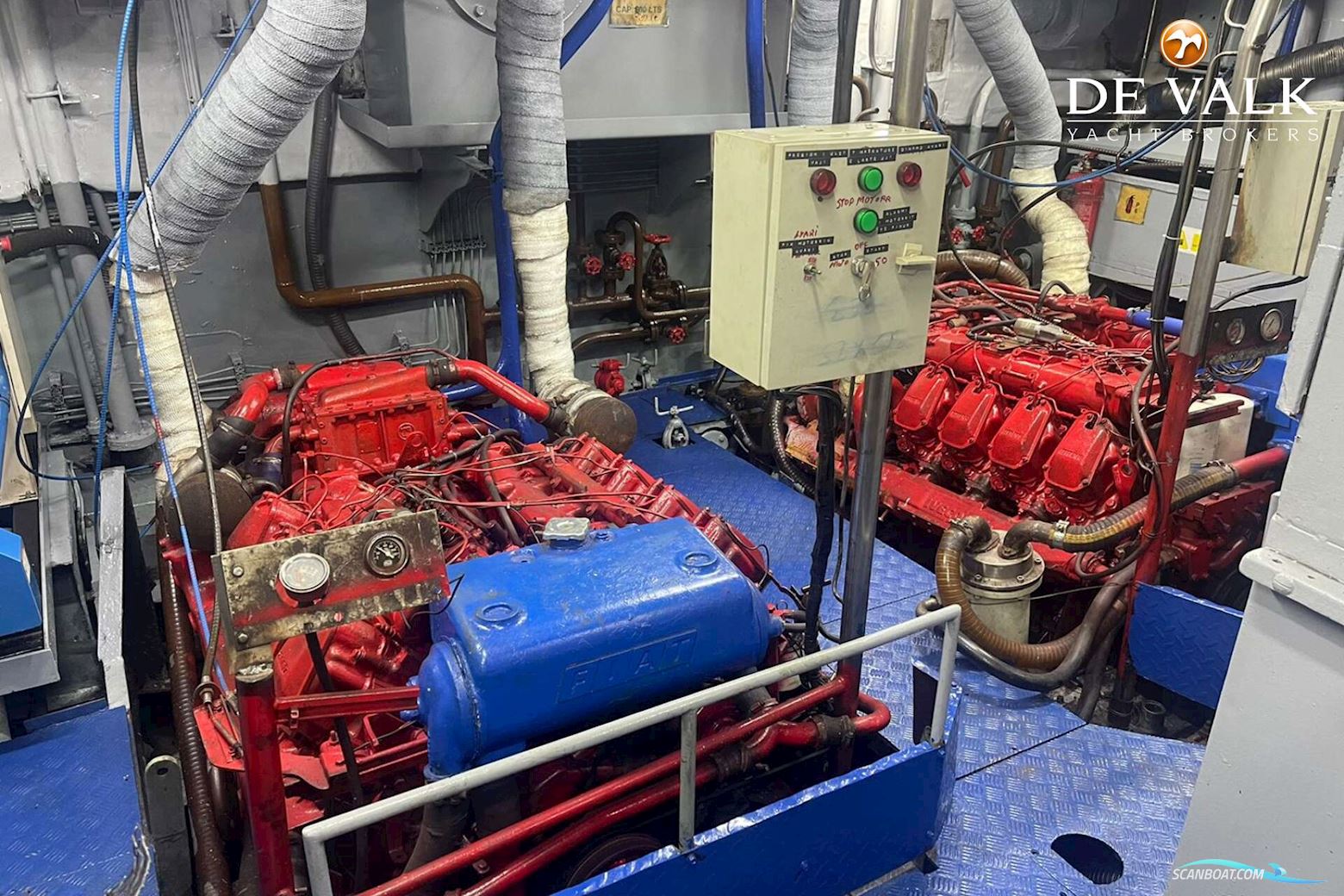 CAR/PASSENGERS FERRY 33