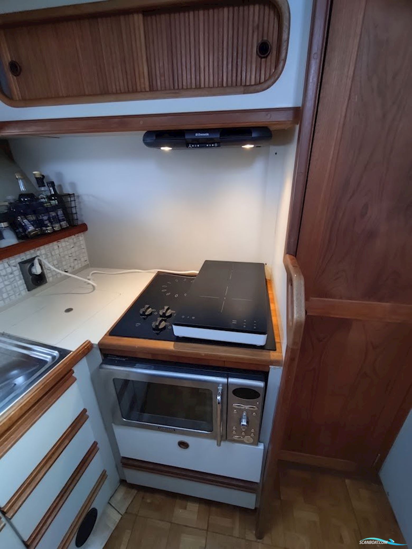 Carver 32