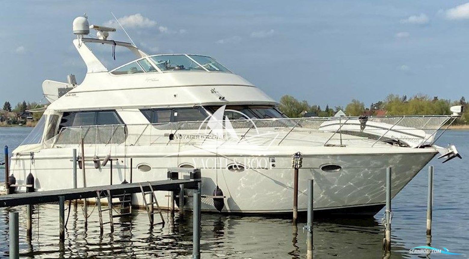 Carver 450 Voyager Pilothouse
