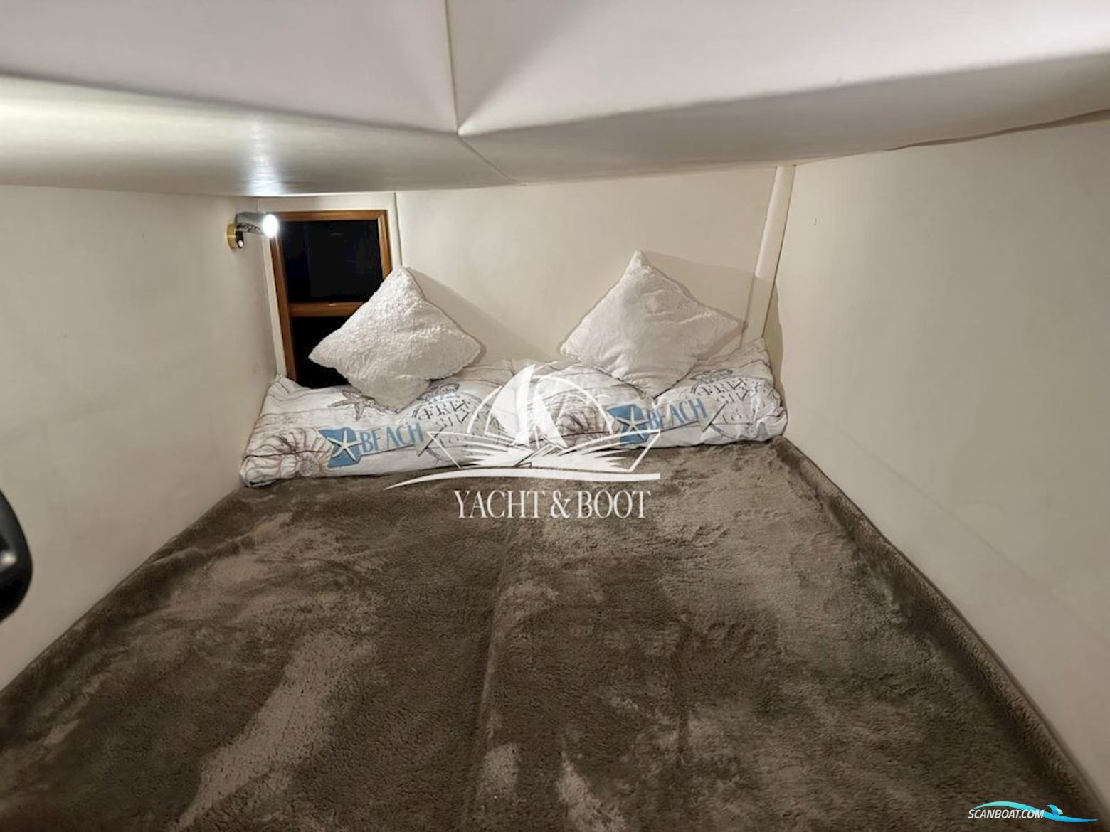 Carver 450 Voyager Pilothouse