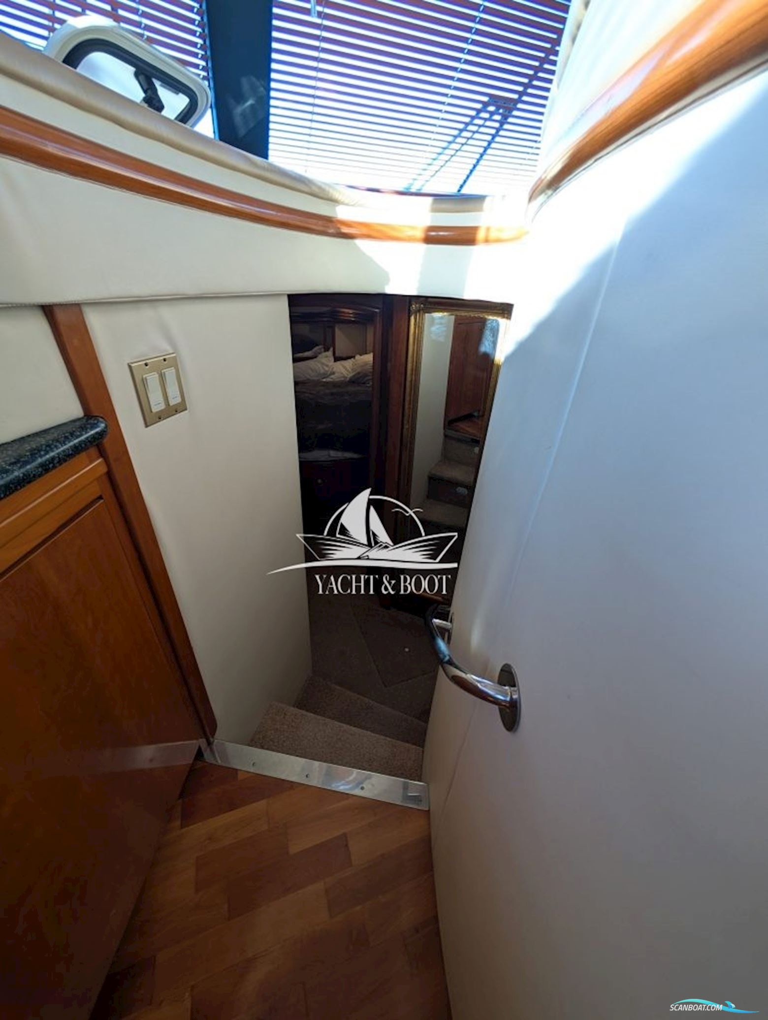 Carver 450 Voyager Pilothouse