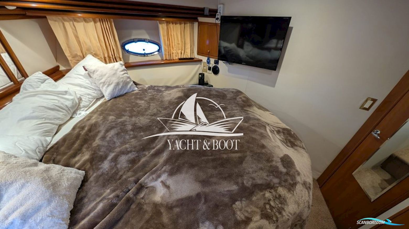 Carver 450 Voyager Pilothouse