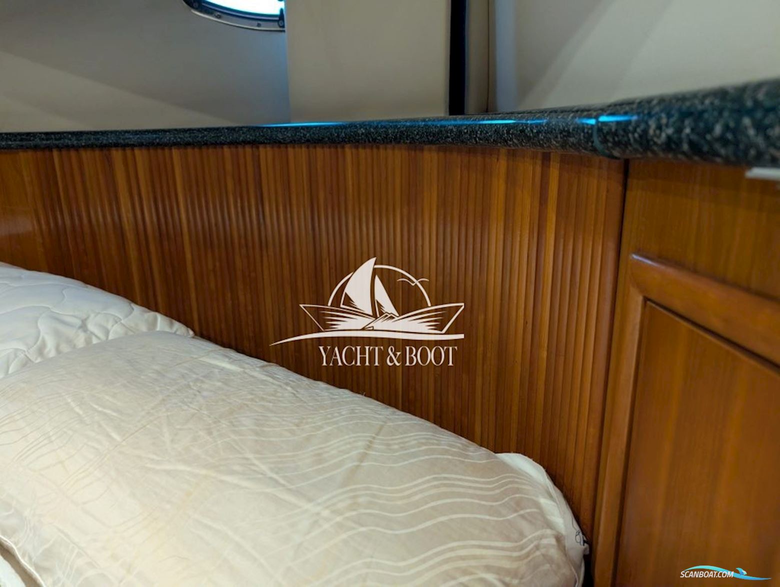 Carver 450 Voyager Pilothouse