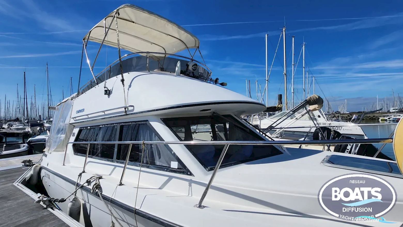 Carver Usa Carver 26 Command Bridge Motorbåt 1990, med Volvo Penta motor, Frankrike