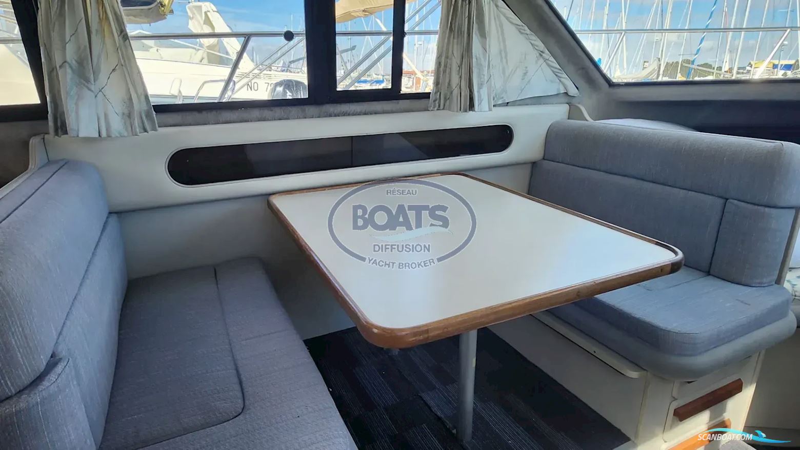 Carver Usa Carver 26 Command Bridge