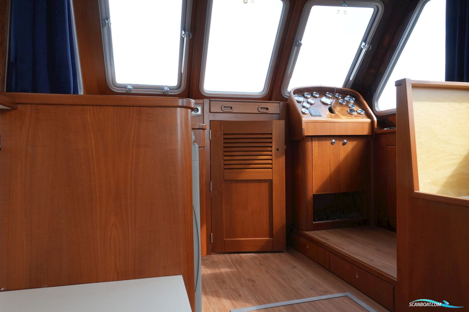 Casco 11.00 OK Flybridge