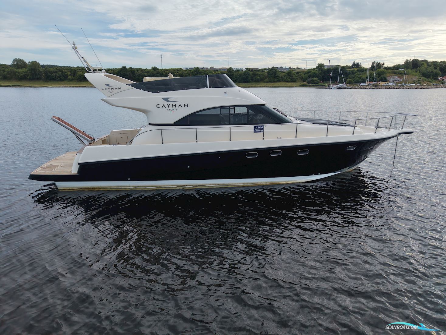 CAYMAN FLY