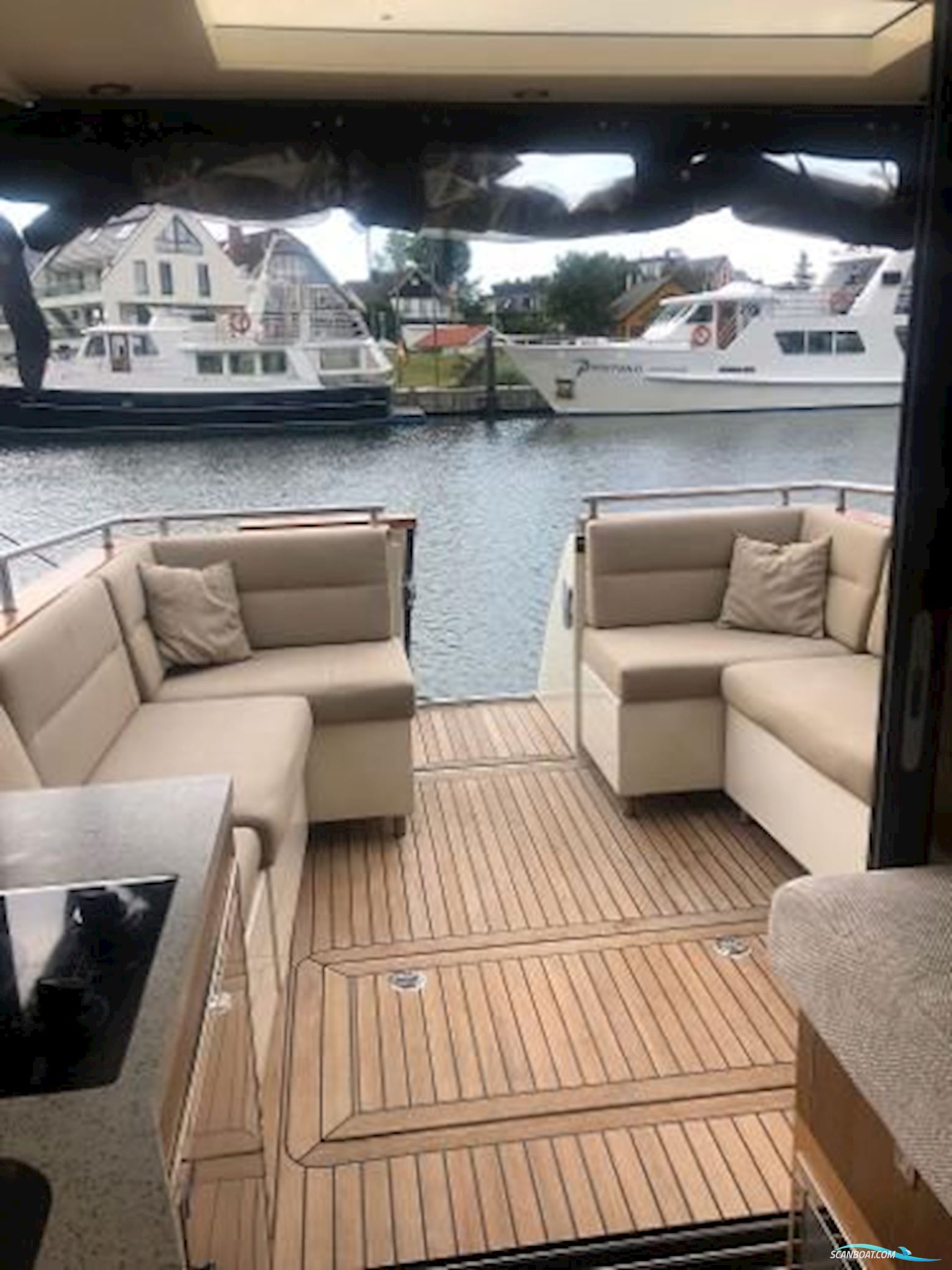 Ceelen & Bekker Typhon 37