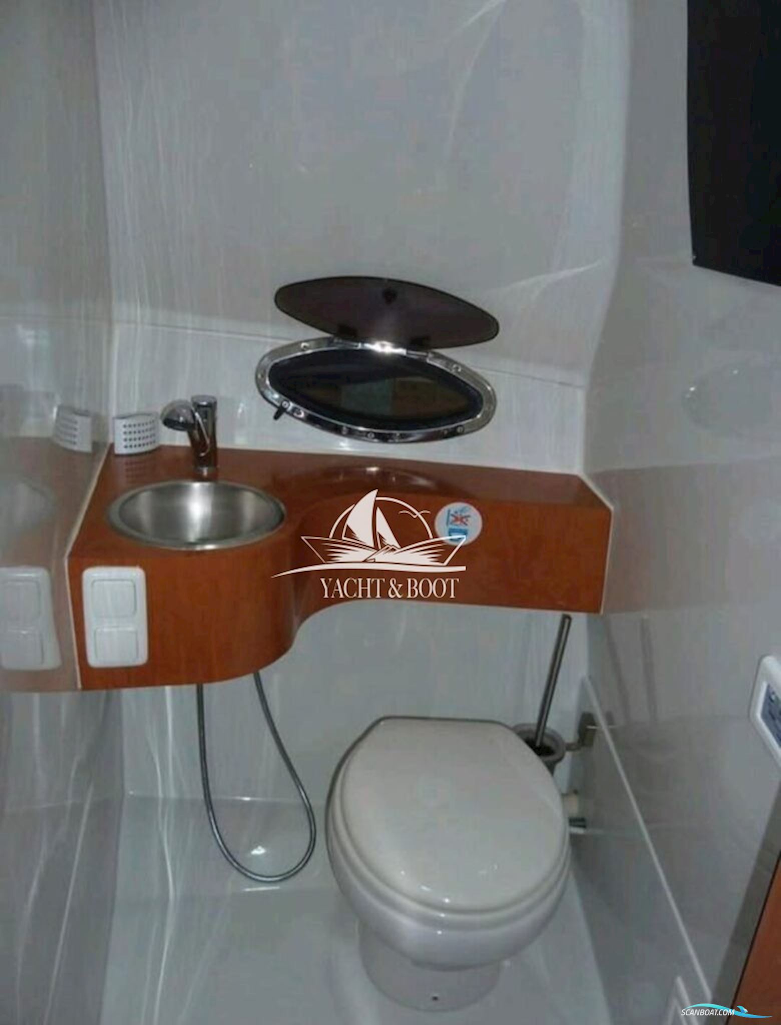 Celebrity Boats 280 EC