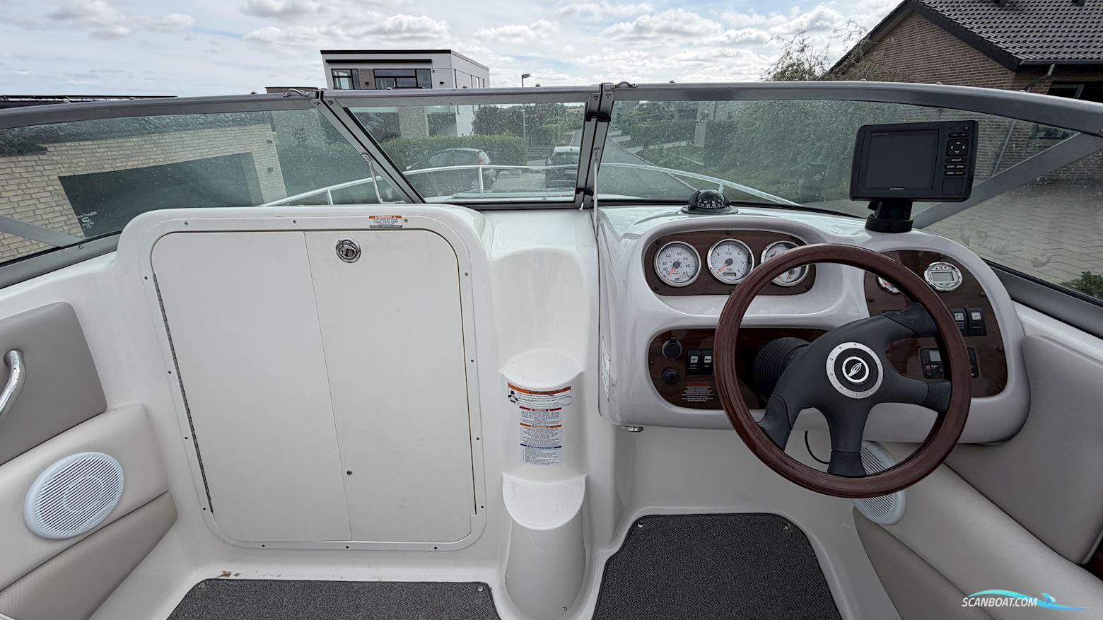 Chaparral 215 SSI