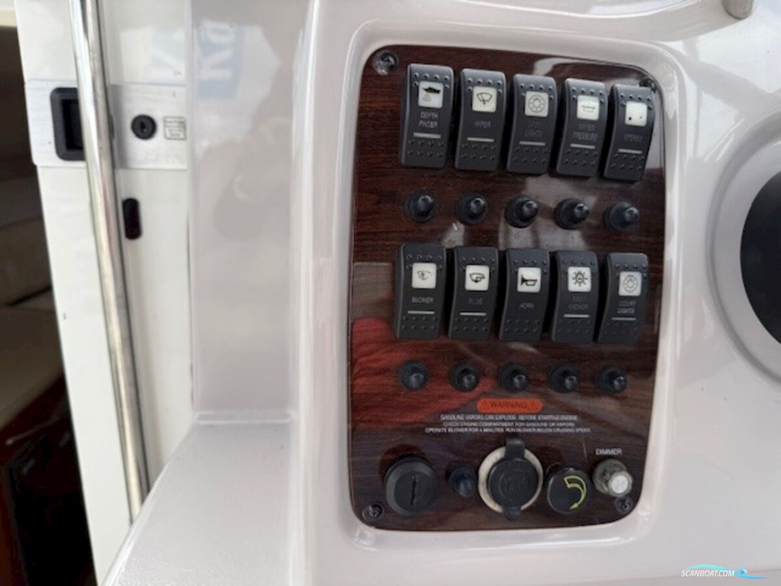 Chaparral 240 Signature