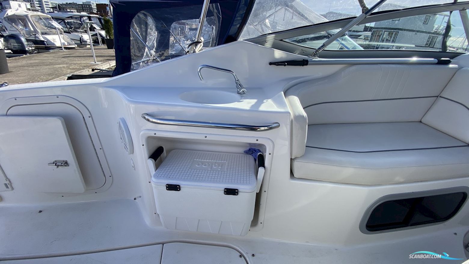 Chaparral 240 Signature