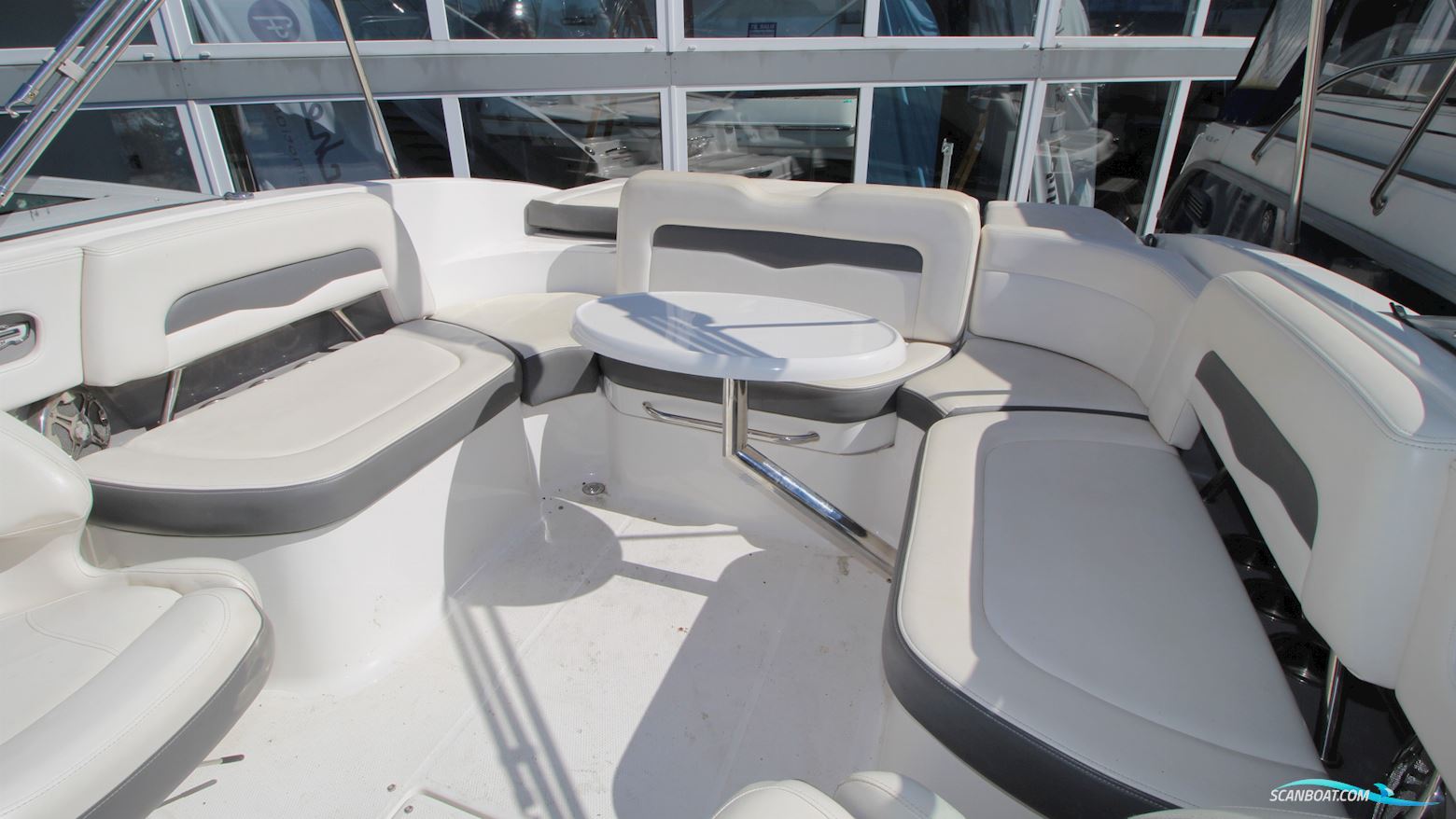 Chaparral 246 SSI Bowrider 