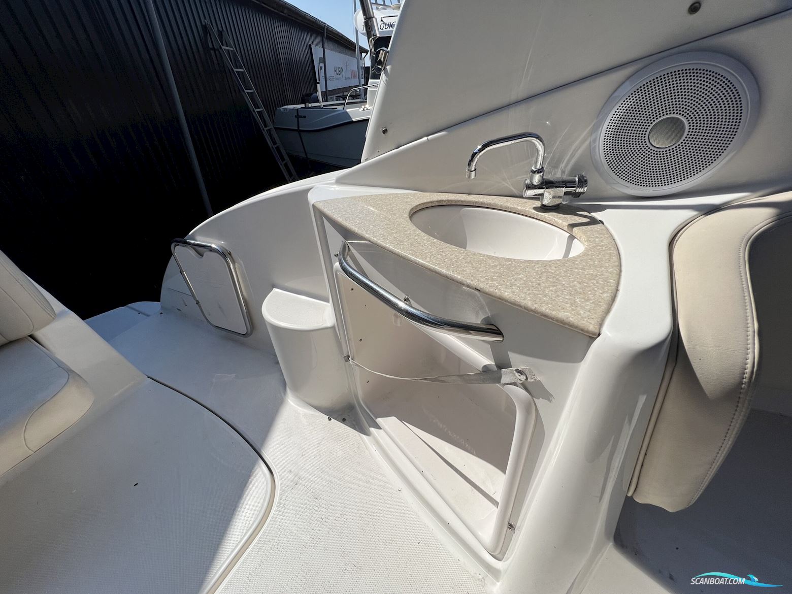 Chaparral 250 Signature