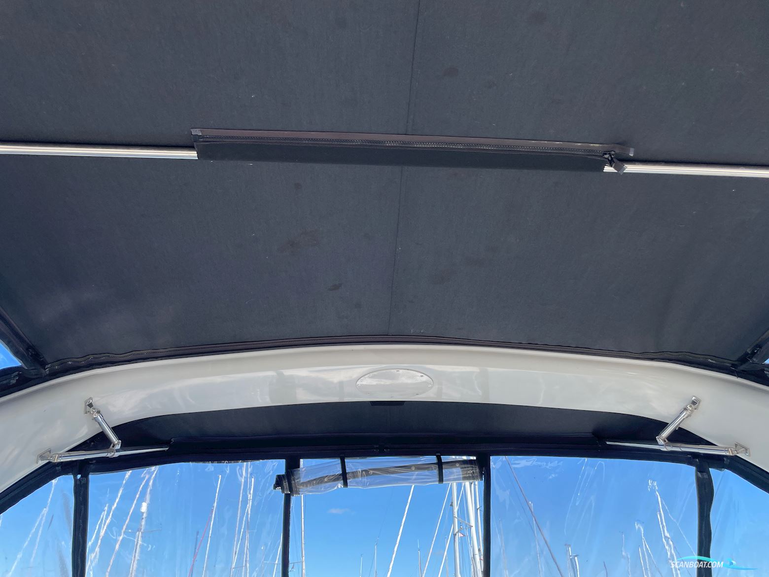 Chaparral 260 Signature